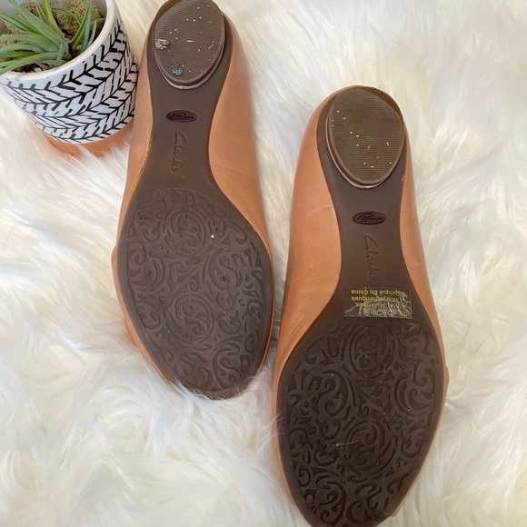 Clarks Artisan Demure Flare Flats - Picture 7 of 13